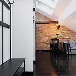아파트 Starowislna Kazimierz Cracow By Renters 크라쿠프